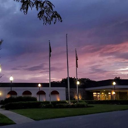 Surestay Plus Hotel By Best Western Lehigh Valley Bethlehem Bagian luar foto