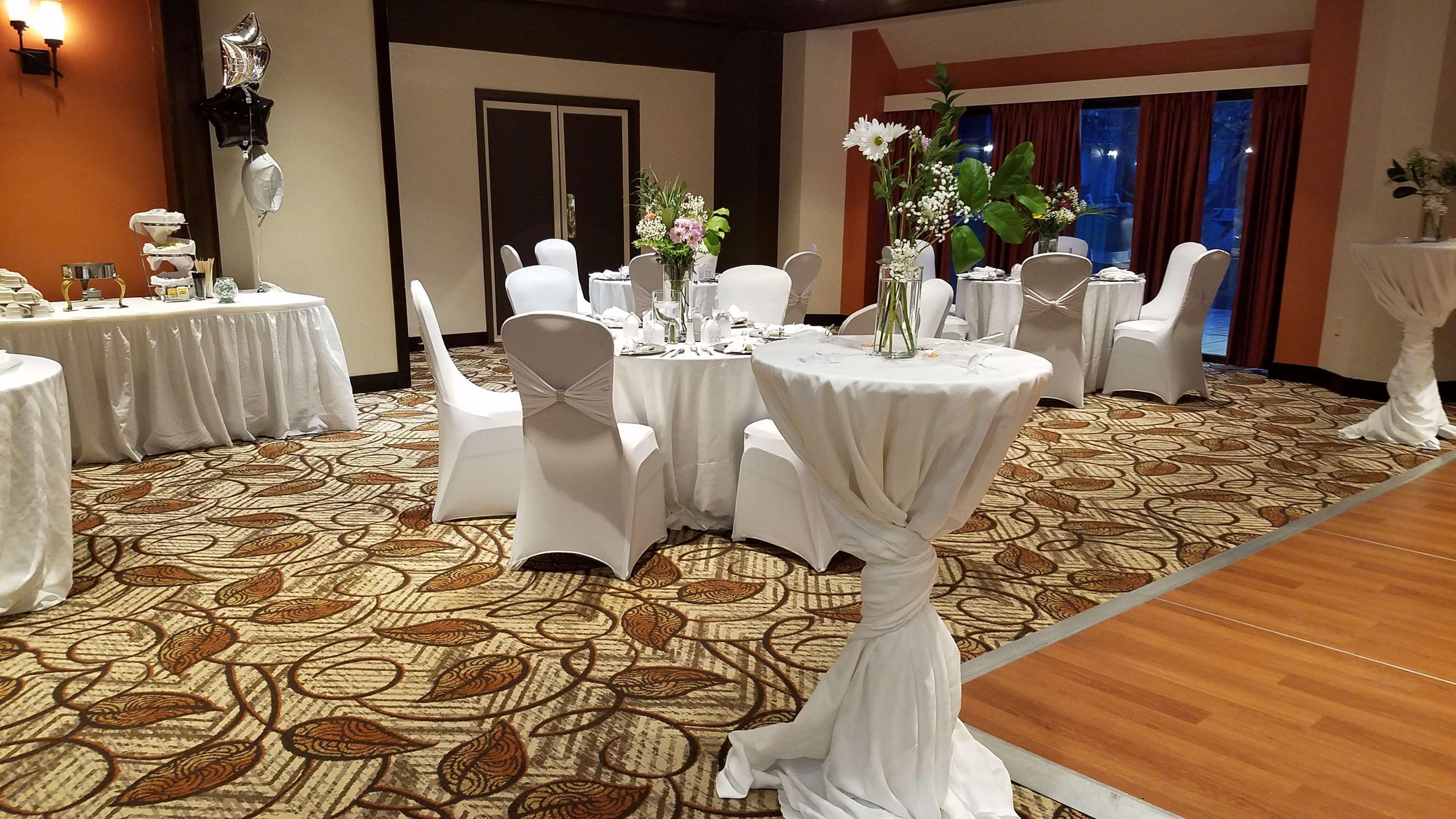 Surestay Plus Hotel By Best Western Lehigh Valley Bethlehem Bagian luar foto