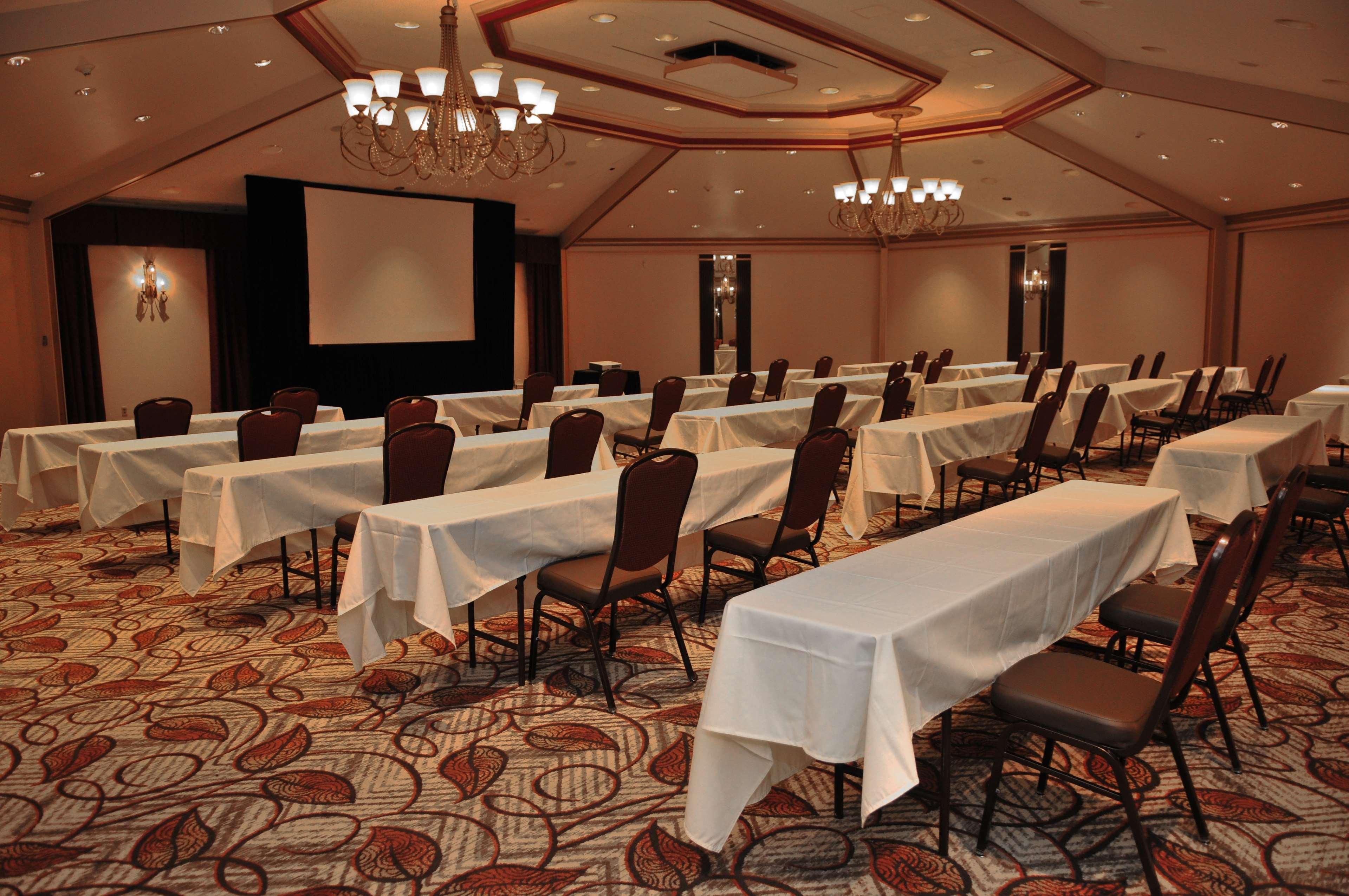 Surestay Plus Hotel By Best Western Lehigh Valley Bethlehem Bagian luar foto
