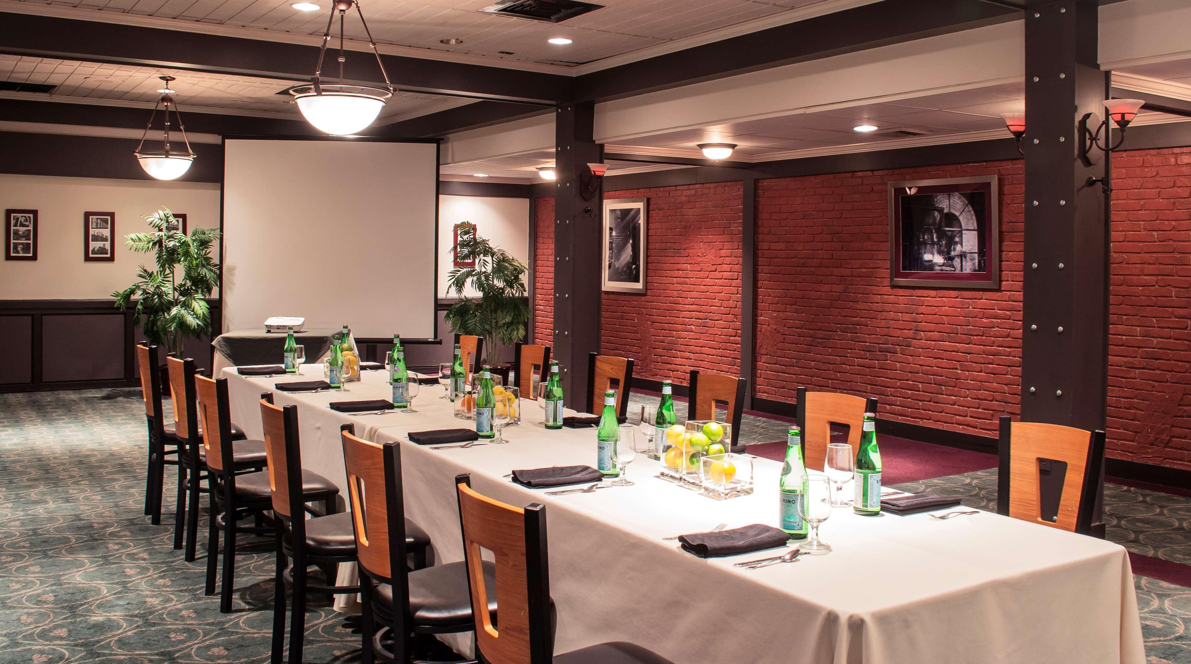 Surestay Plus Hotel By Best Western Lehigh Valley Bethlehem Bagian luar foto