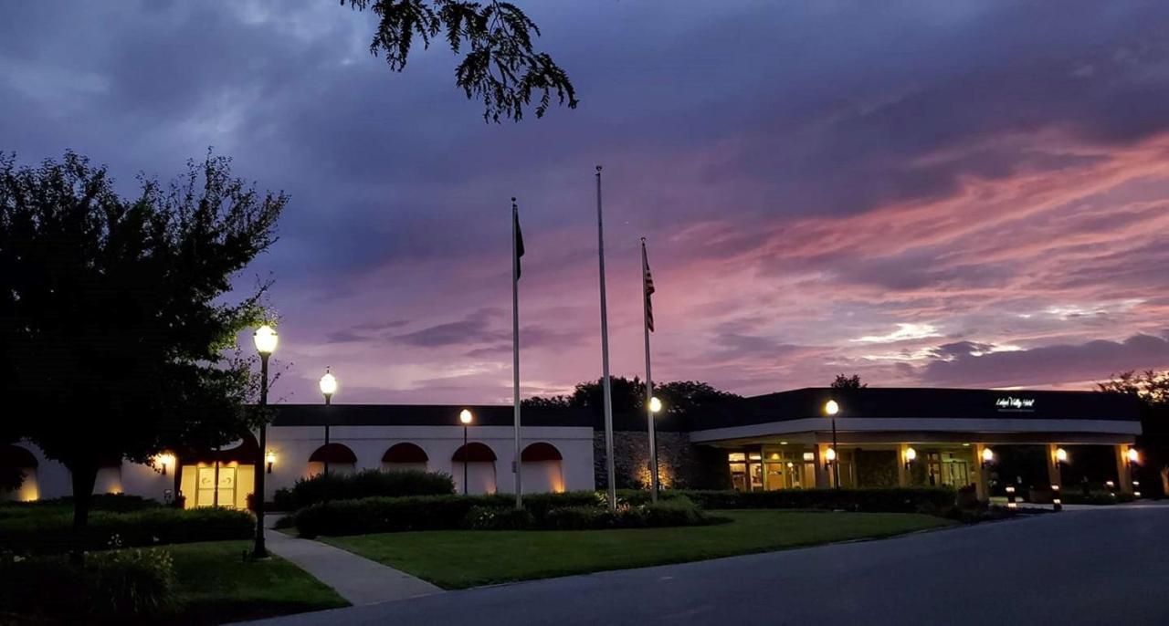 Surestay Plus Hotel By Best Western Lehigh Valley Bethlehem Bagian luar foto